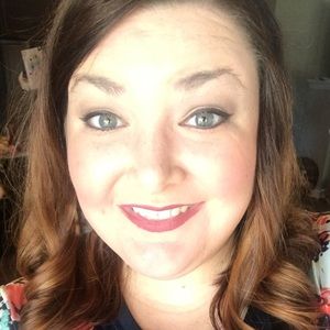 Meet your Posher, Catie